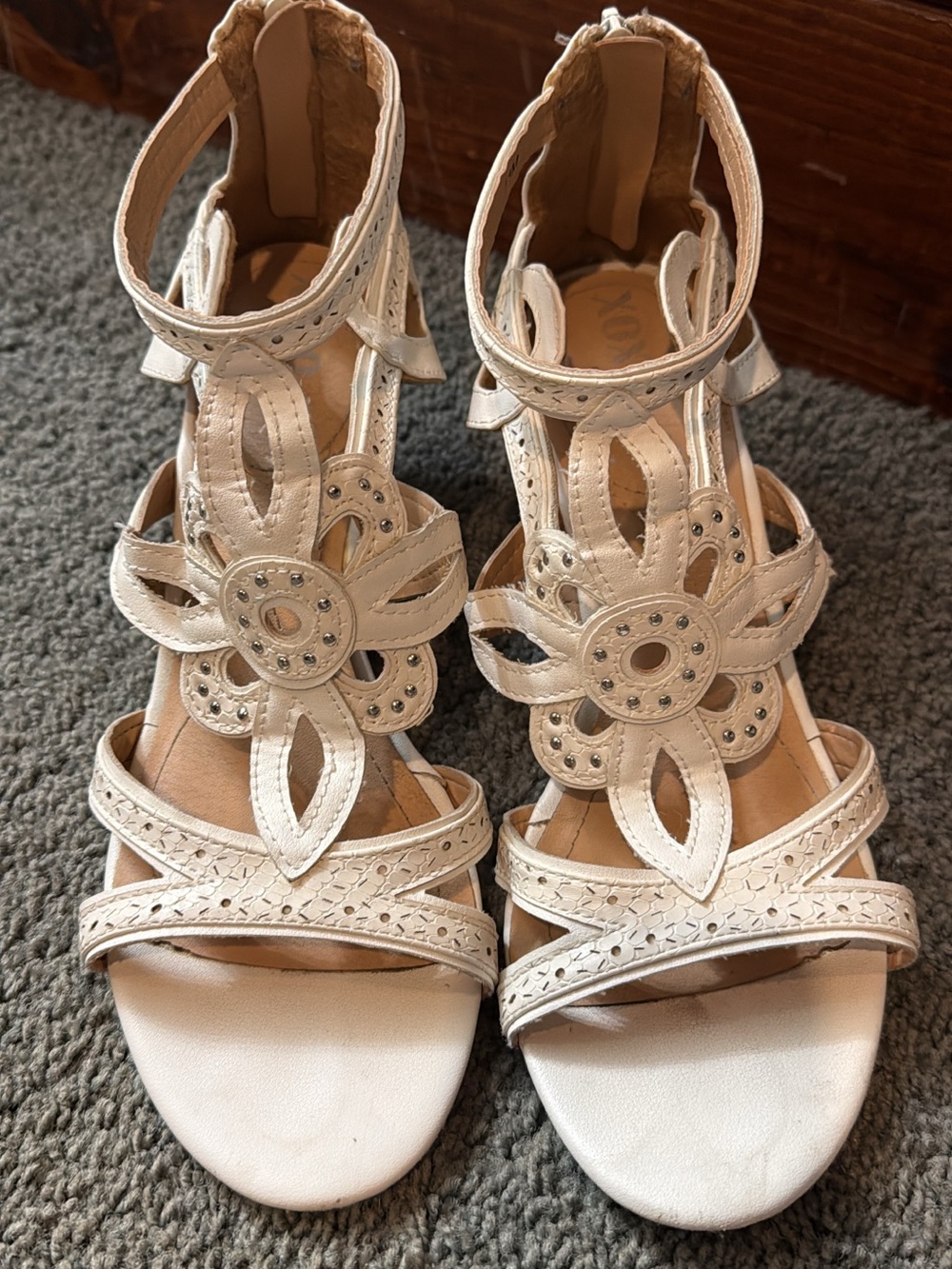Women's Cream Floral Cutout Ankle Strap Sandals